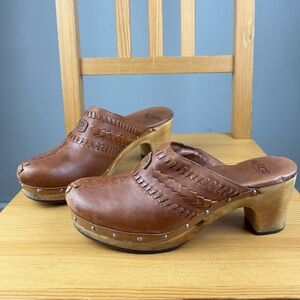 Ugg cognac Leather Australia Vivica wooden sole Clogs size 8